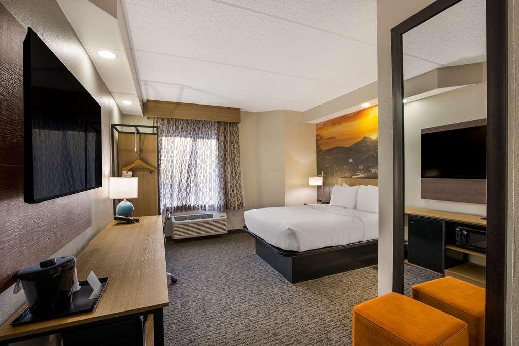 Clarion Pointe Sevierville-Pigeon Forge 객실 사진