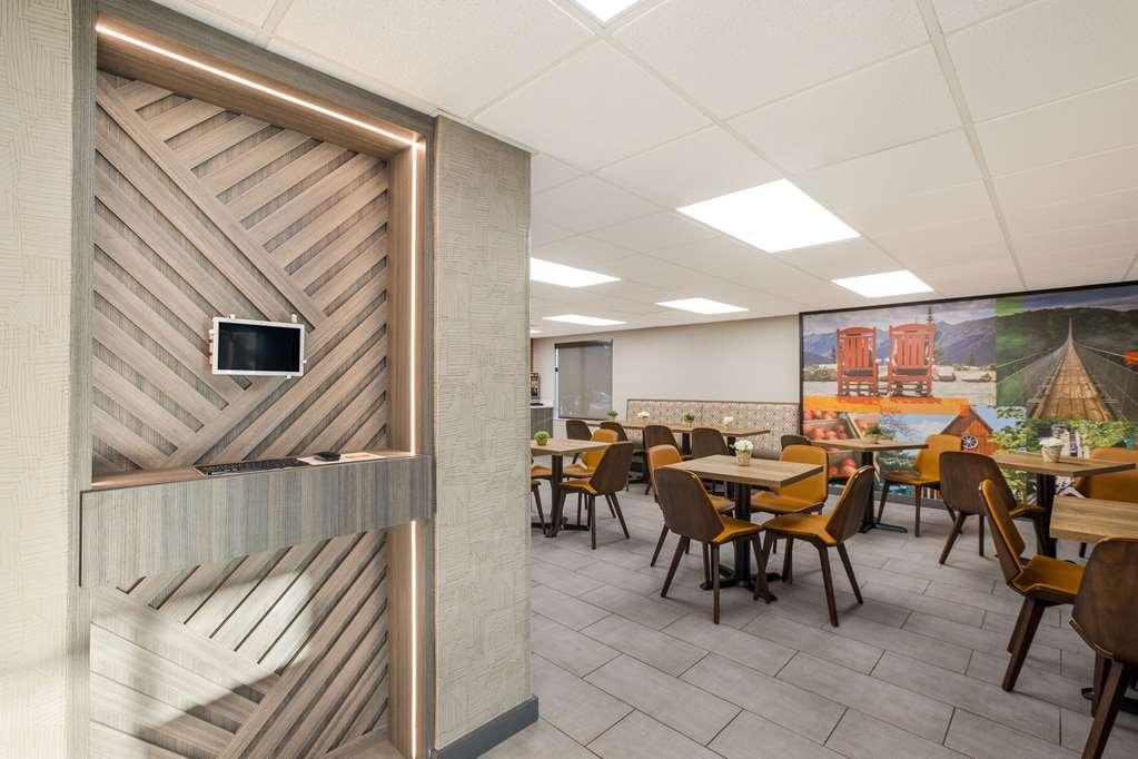 Clarion Pointe Sevierville-Pigeon Forge 레스토랑 사진