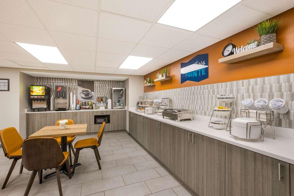 Clarion Pointe Sevierville-Pigeon Forge 레스토랑 사진