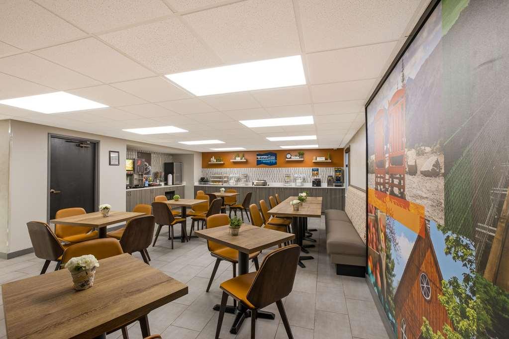 Clarion Pointe Sevierville-Pigeon Forge 레스토랑 사진