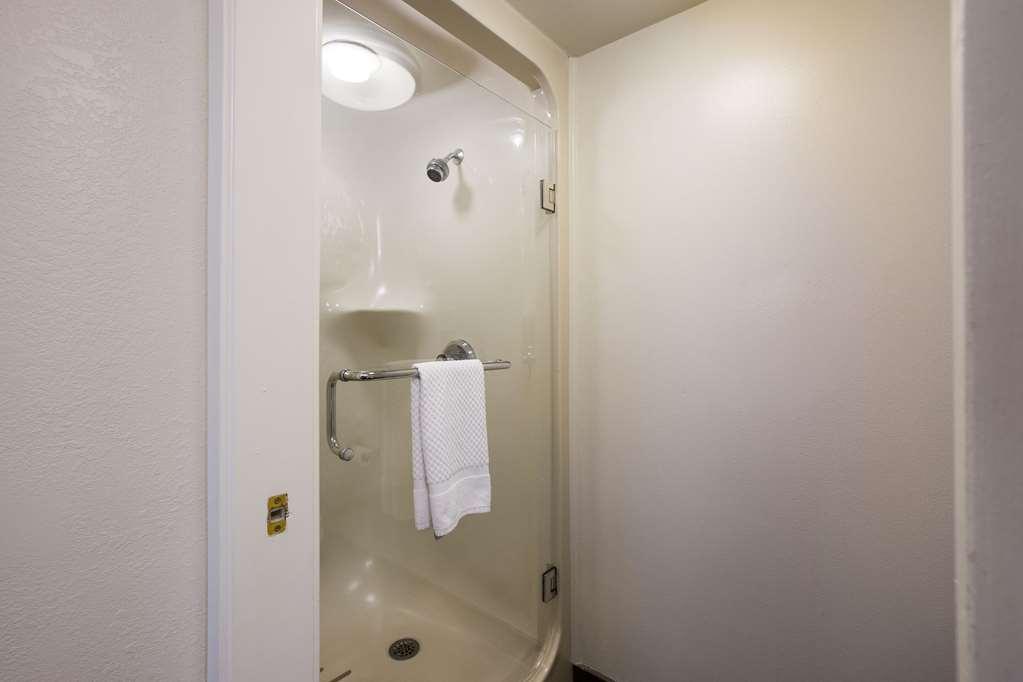 Clarion Pointe Sevierville-Pigeon Forge 객실 사진