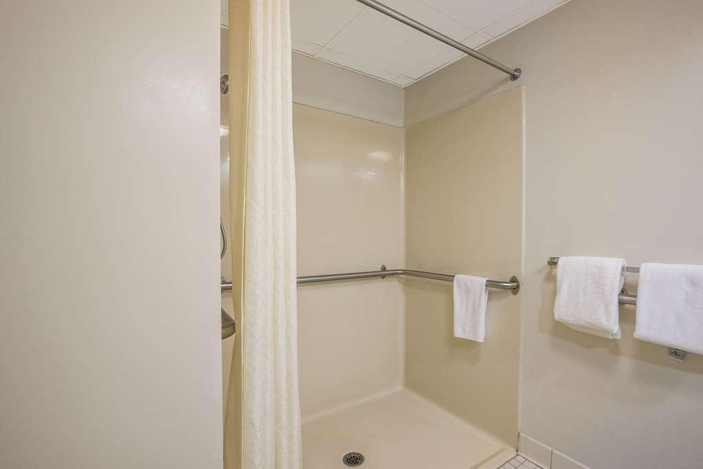 Clarion Pointe Sevierville-Pigeon Forge 객실 사진